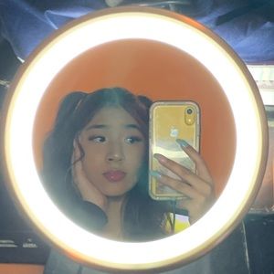 Meet your Posher, Loveanna